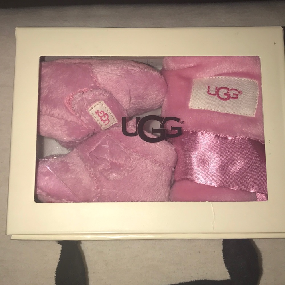 Ugg Infant Bootie & Blanket set